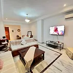 Central 2Br, Sea And Medina Views